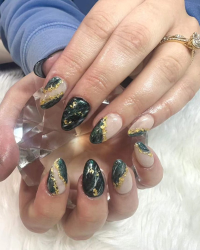 gold-foil-nails-sioux-falls