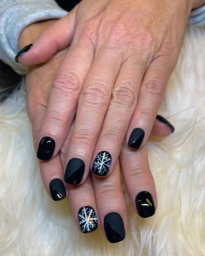 snowflake-nail-art-sioux-falls